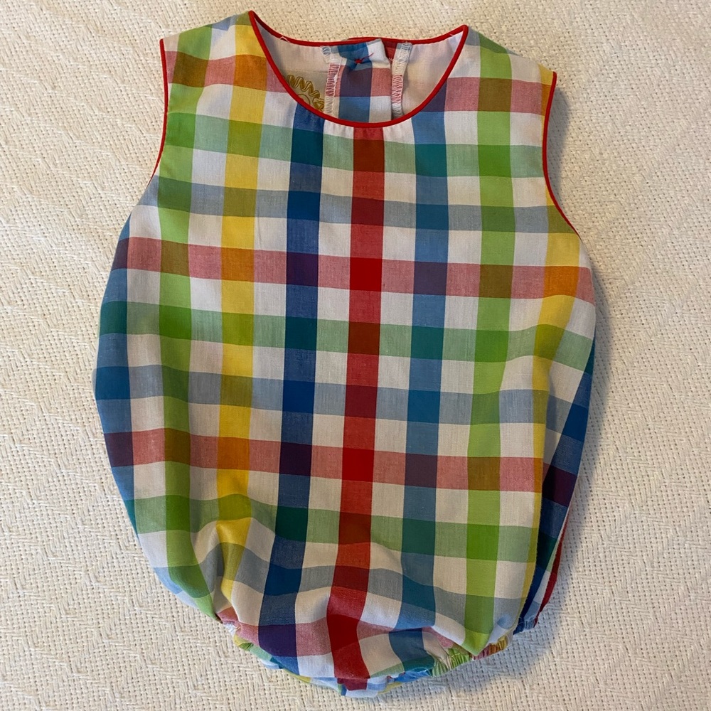 Beaufort Bonnet Benjamin Bubble Chalkboard Check/Richmond Red 0-6 months EUC